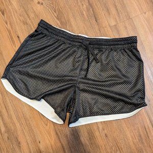 Danskin Now Reversible Ladies Shorts, Size Medium